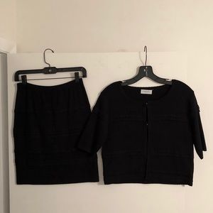 2PC CARMEN MARC VALVO BLACK SKIRT & JACKET EUC S/M